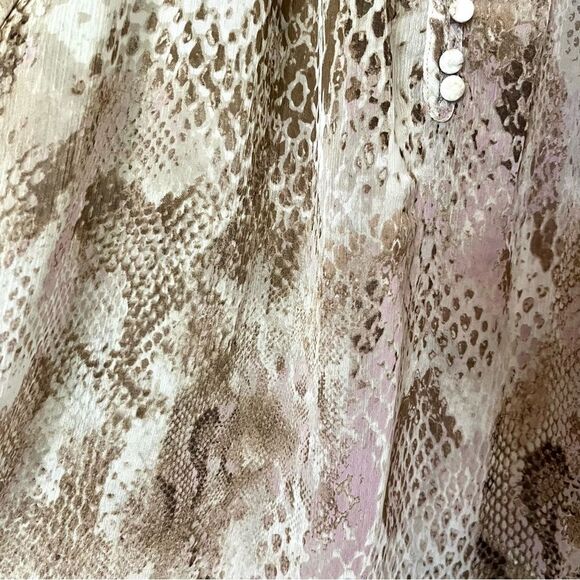 EXPRESS Sheer Animal Print Blouse with Button Detail Size Medium - Picture 2 of 5